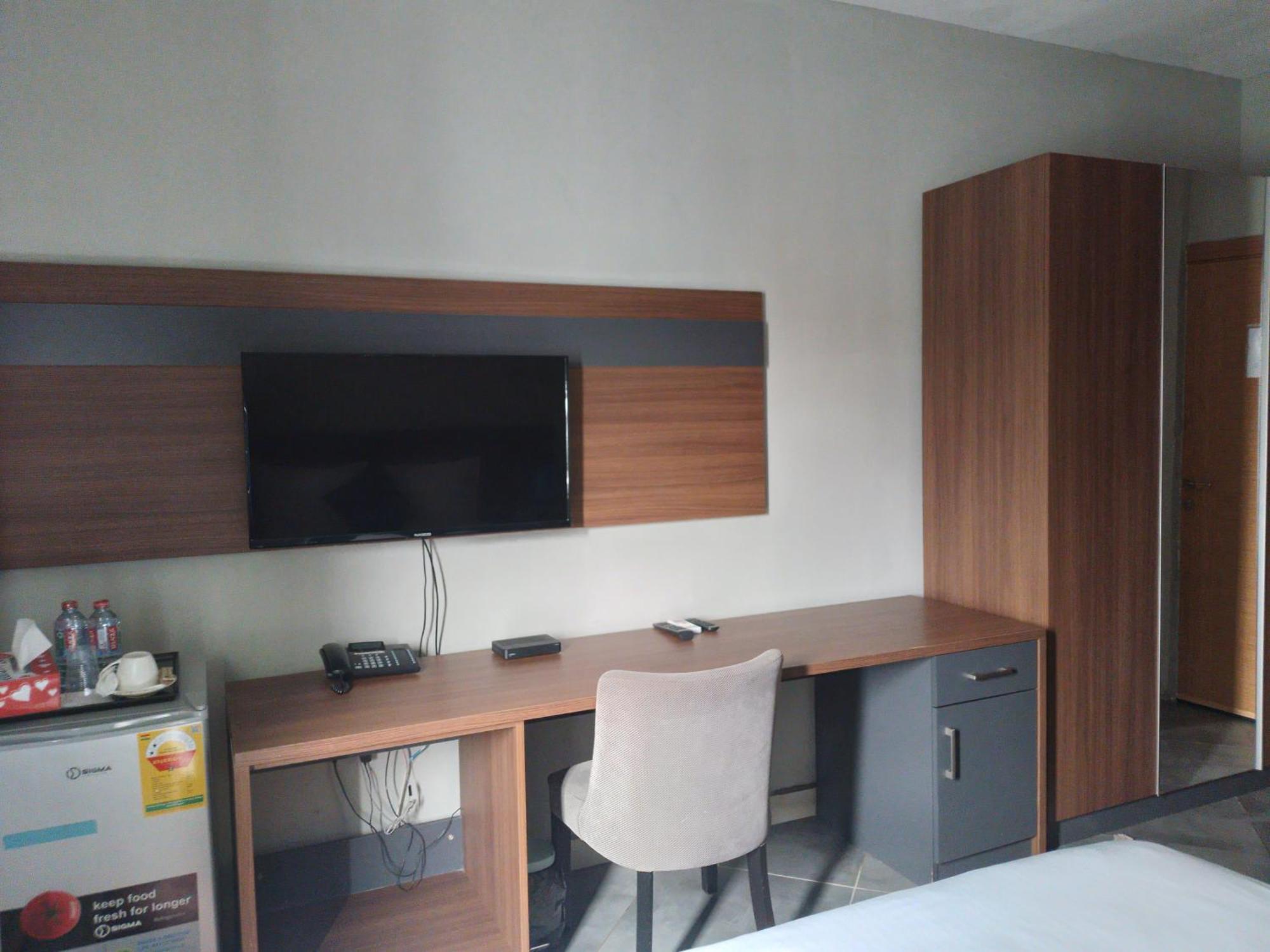 Euro Homes Hotel Акра Екстериор снимка