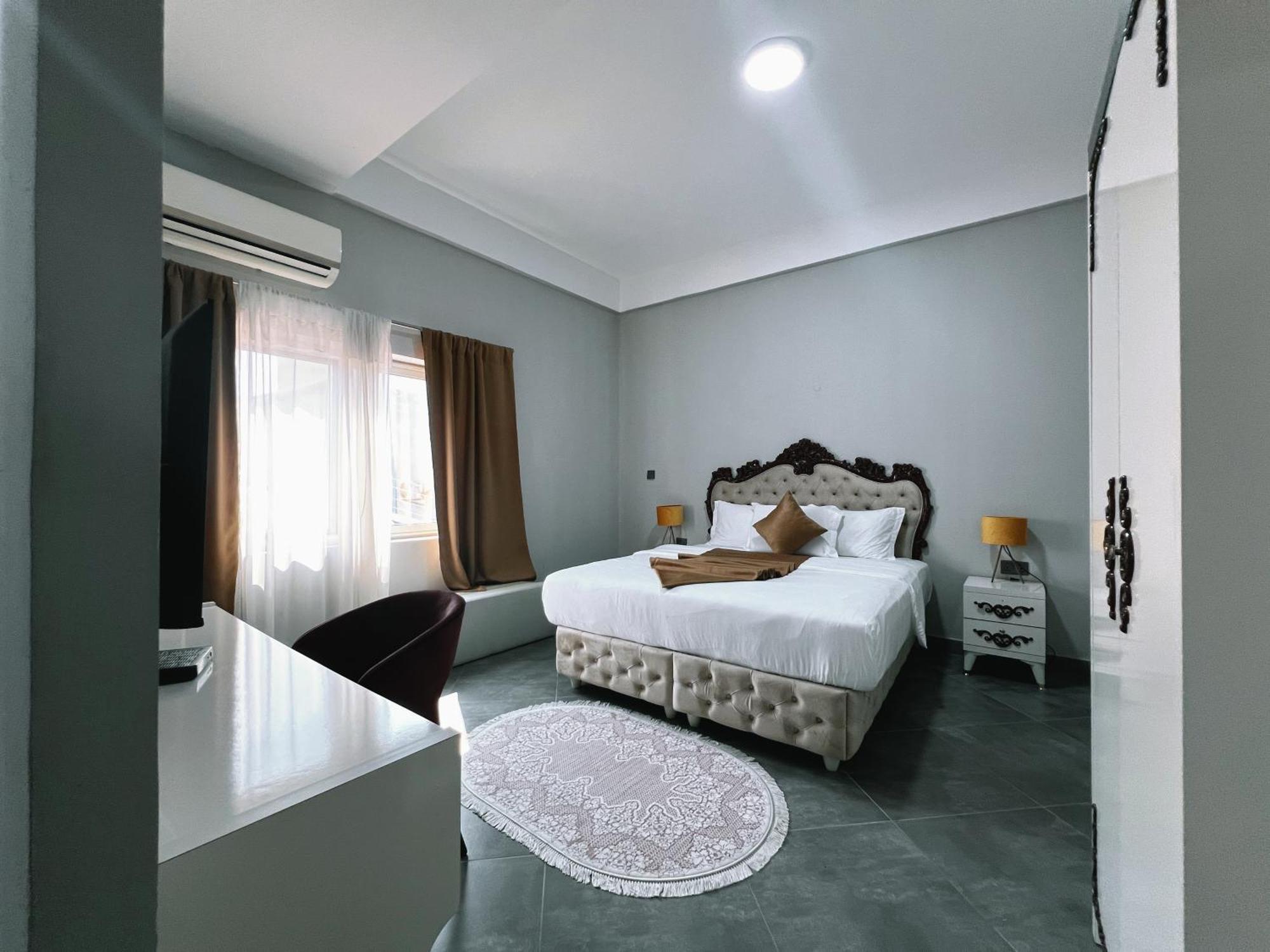Euro Homes Hotel Акра Екстериор снимка